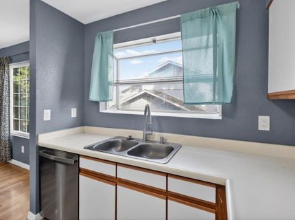 7402 Kallie Kay Ln, Sacramento, CA 95823 Photo