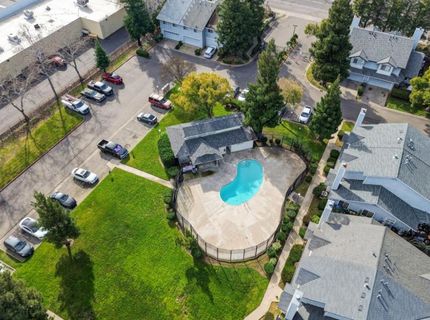 7402 Kallie Kay Ln, Sacramento, CA 95823 Photo