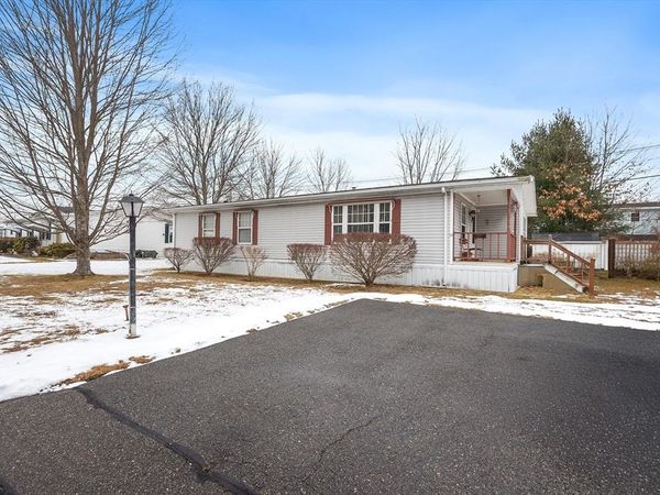 14 Amber Way, Raynham, MA 02767