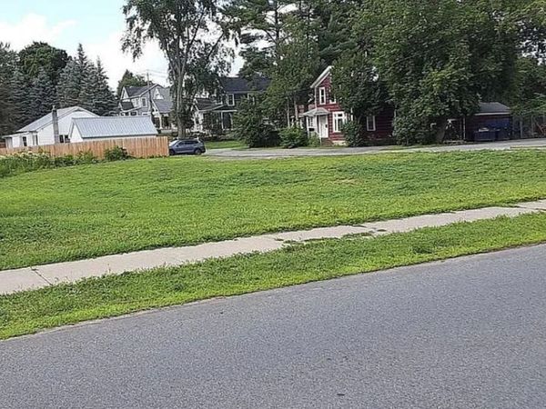 227 W. CIRCULAR Street, Saratoga Springs, NY 12866