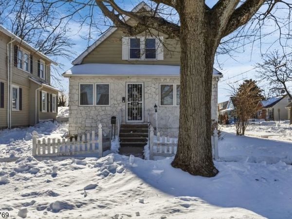 142 Bonna Villa Ave, Roselle, NJ 07203