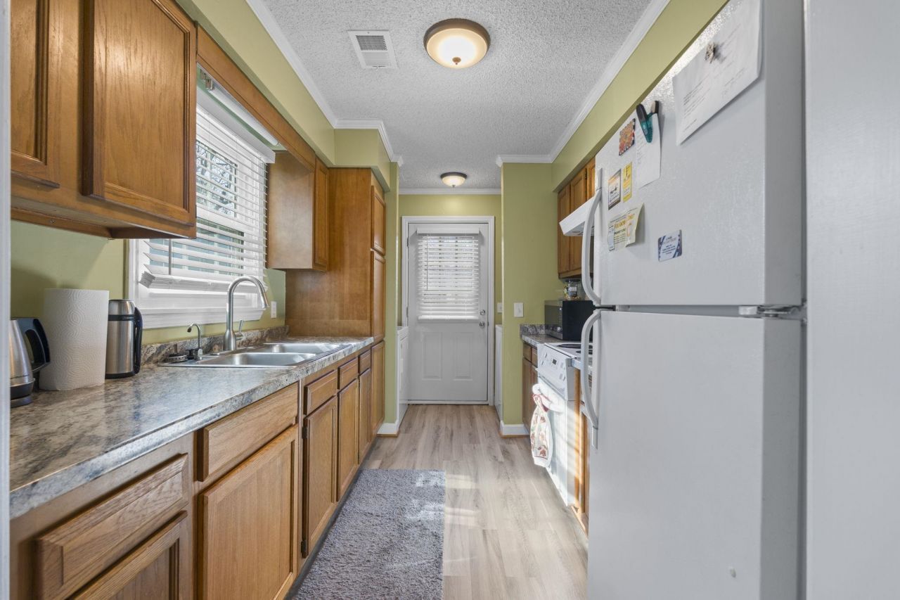 9439 Old Palmetto Rd. Photo 17