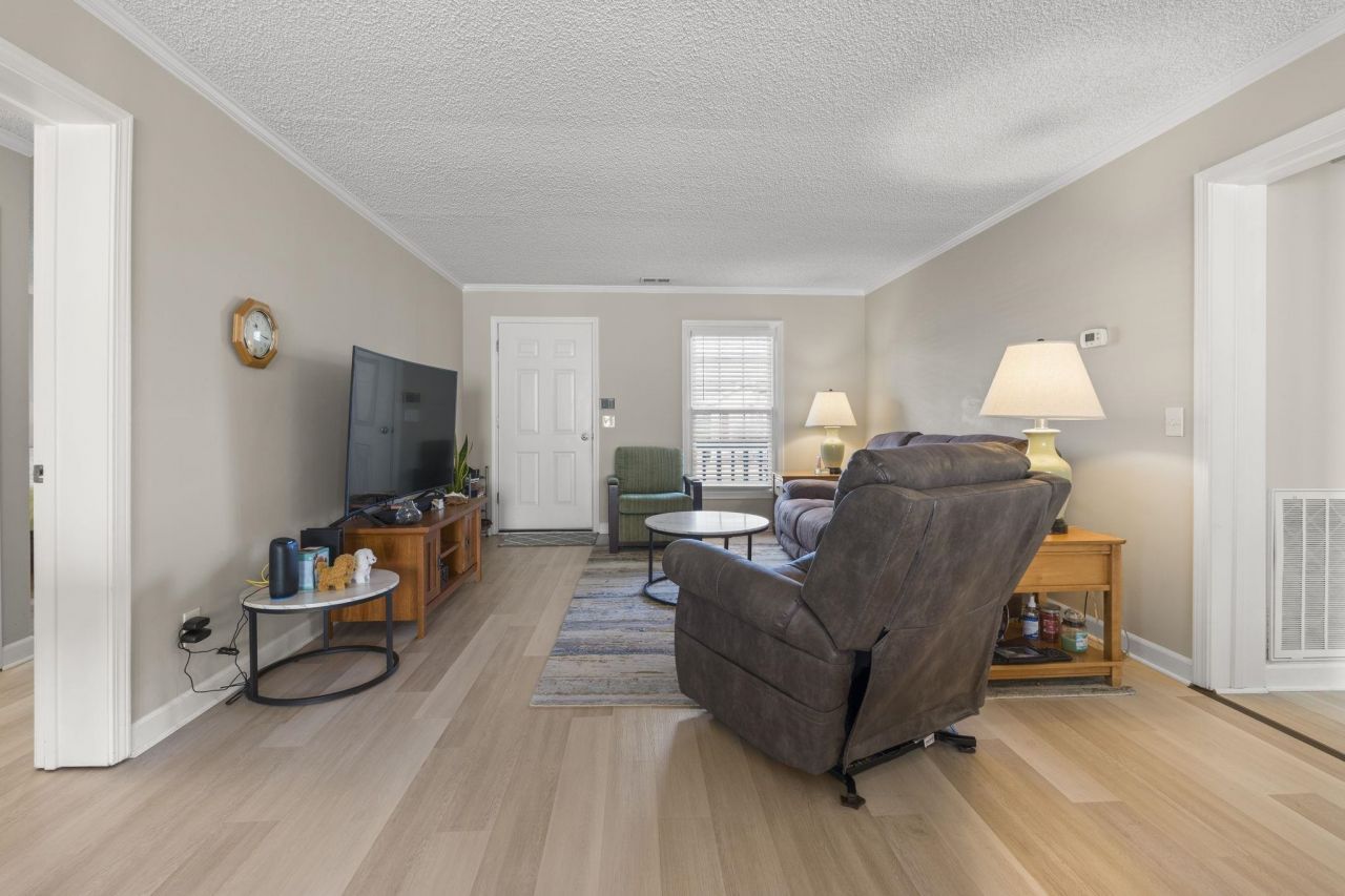 9439 Old Palmetto Rd. Photo 7