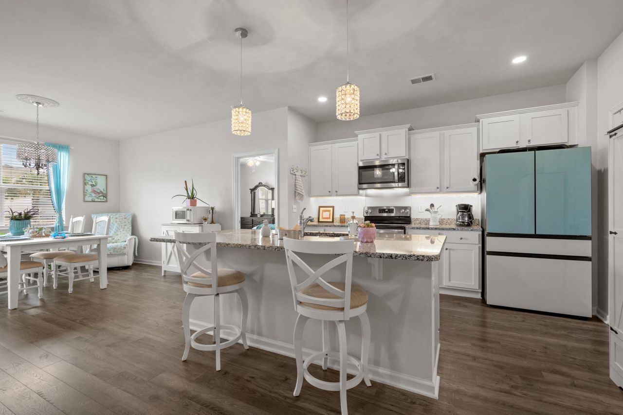 219 Pin Oak Dr. Photo 8