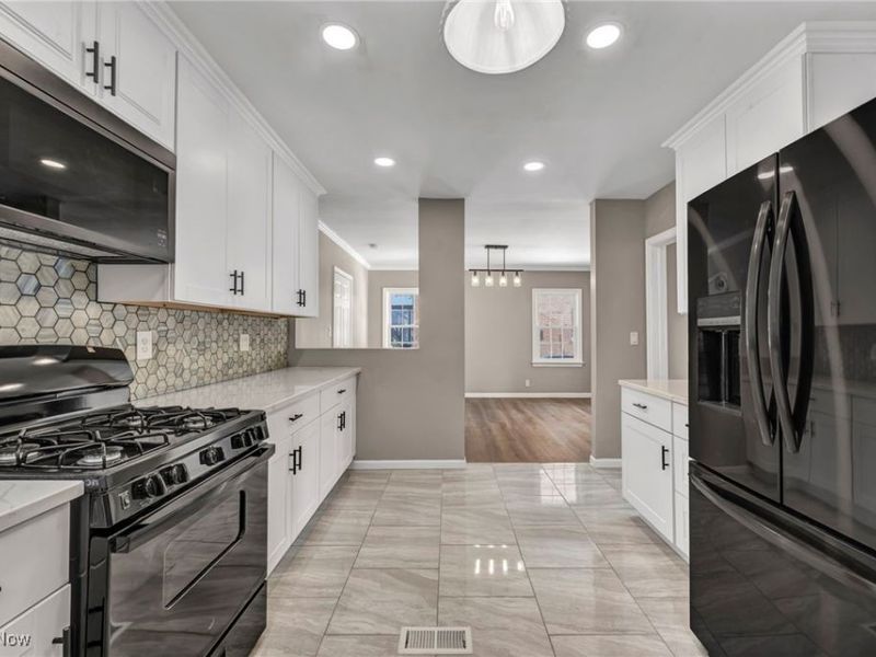 3631 Washington Boulevard, Cleveland, OH 44118 Photo 19