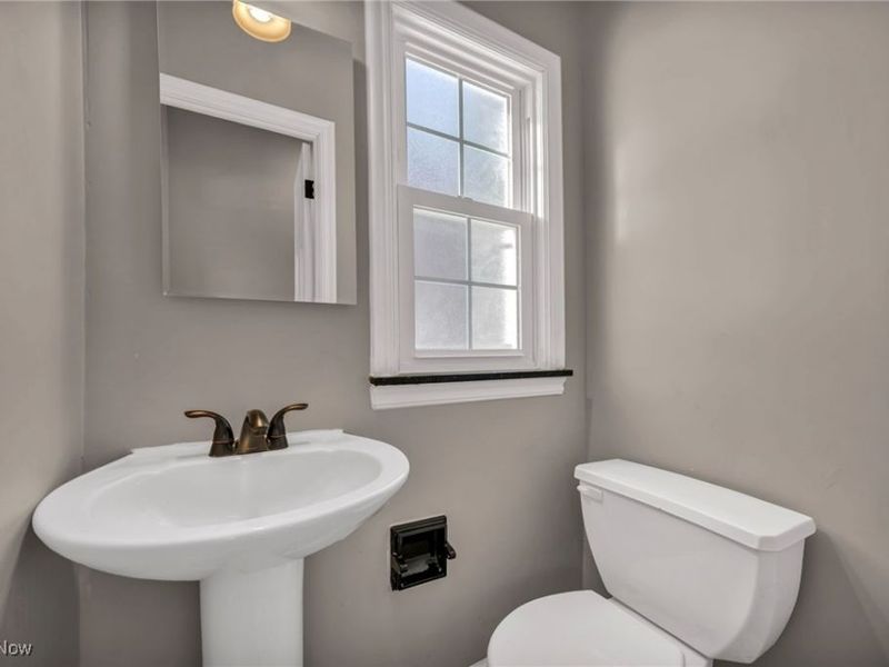 3631 Washington Boulevard, Cleveland, OH 44118 Photo 28