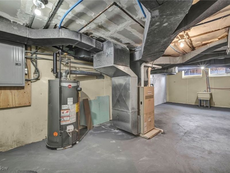 3631 Washington Boulevard, Cleveland, OH 44118 Photo 45