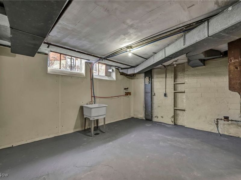 3631 Washington Boulevard, Cleveland, OH 44118 Photo 47