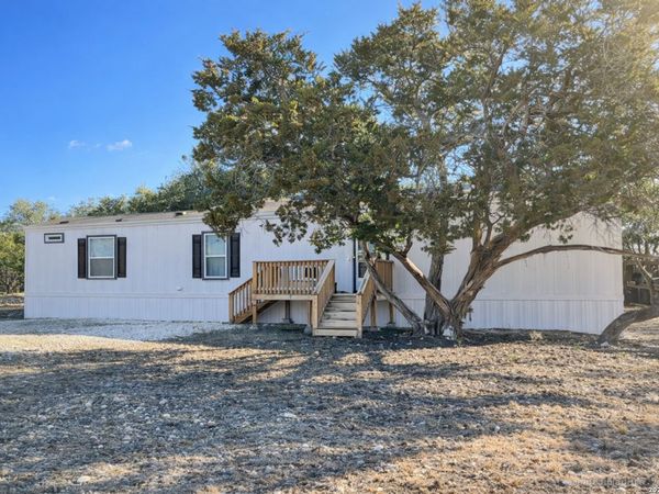 691 private road 1510, Bandera, TX 78003
