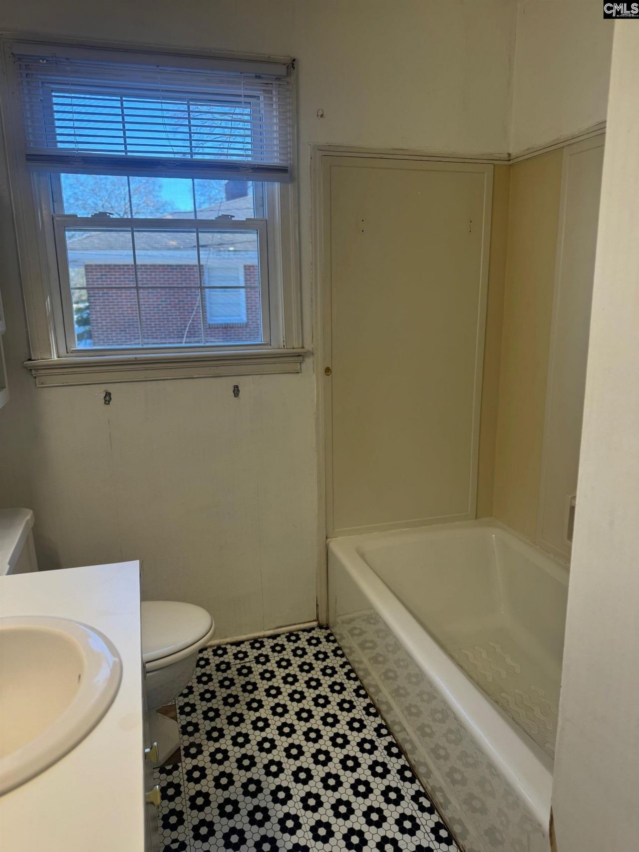 110 Harris Street Photo 14