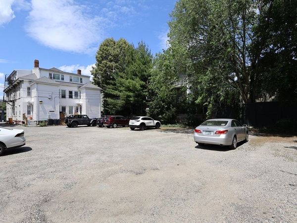 140 Huron Avenue, Cambridge, MA 02138