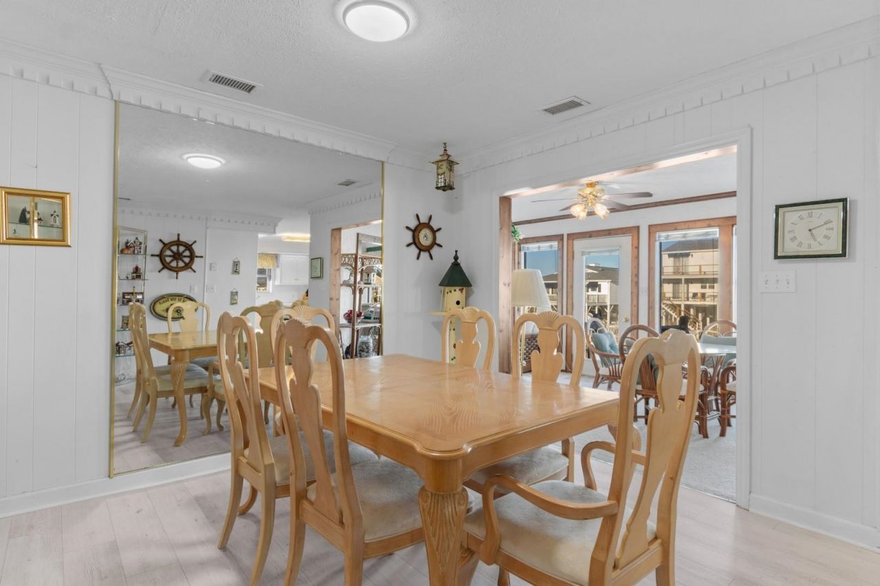 334 53rd Ave. N Photo 10