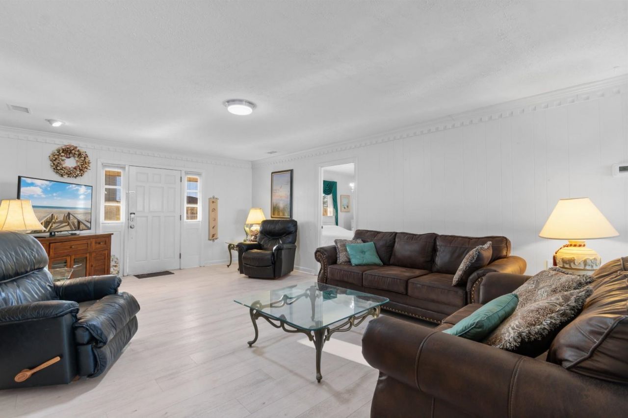 334 53rd Ave. N Photo 13