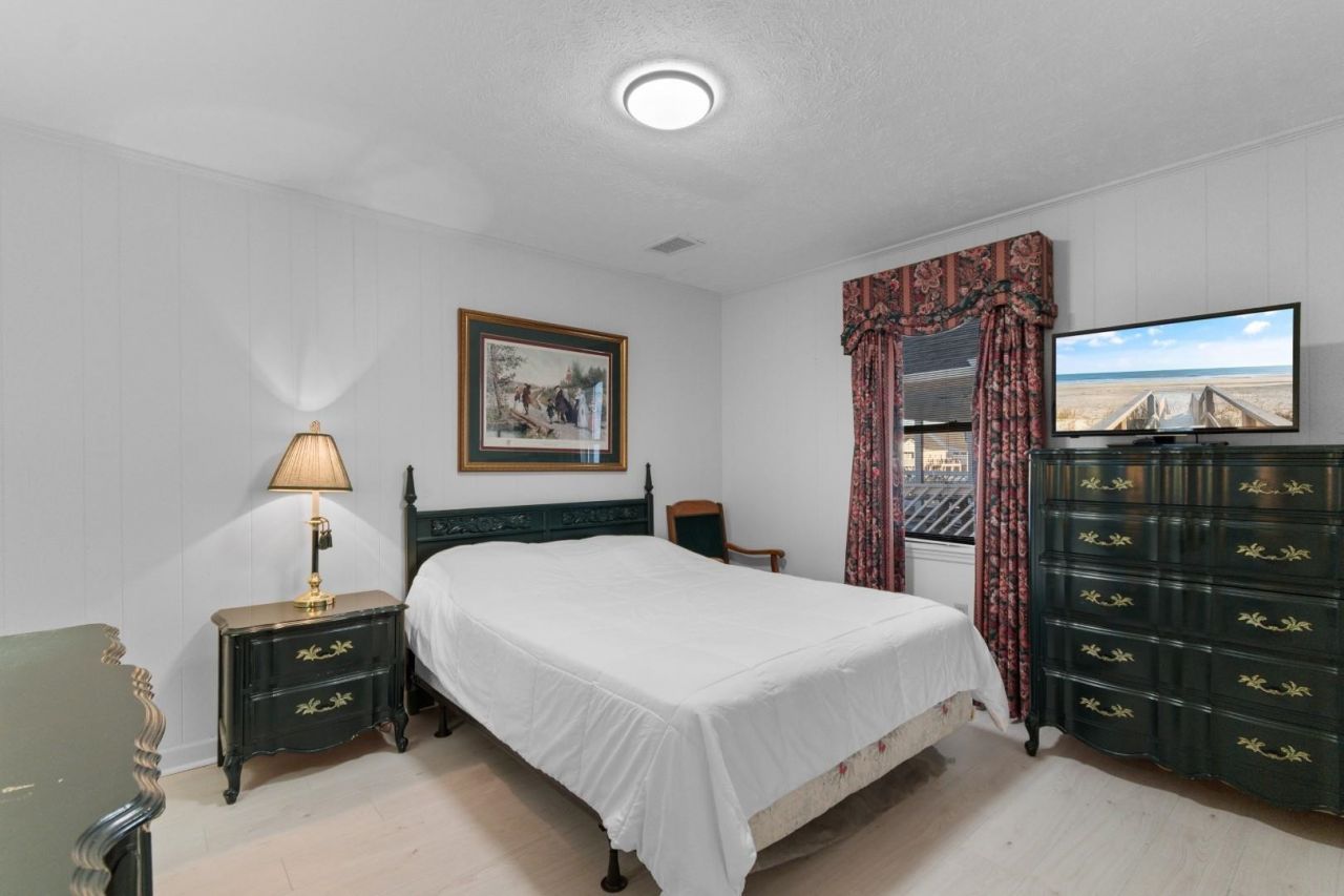 334 53rd Ave. N Photo 23