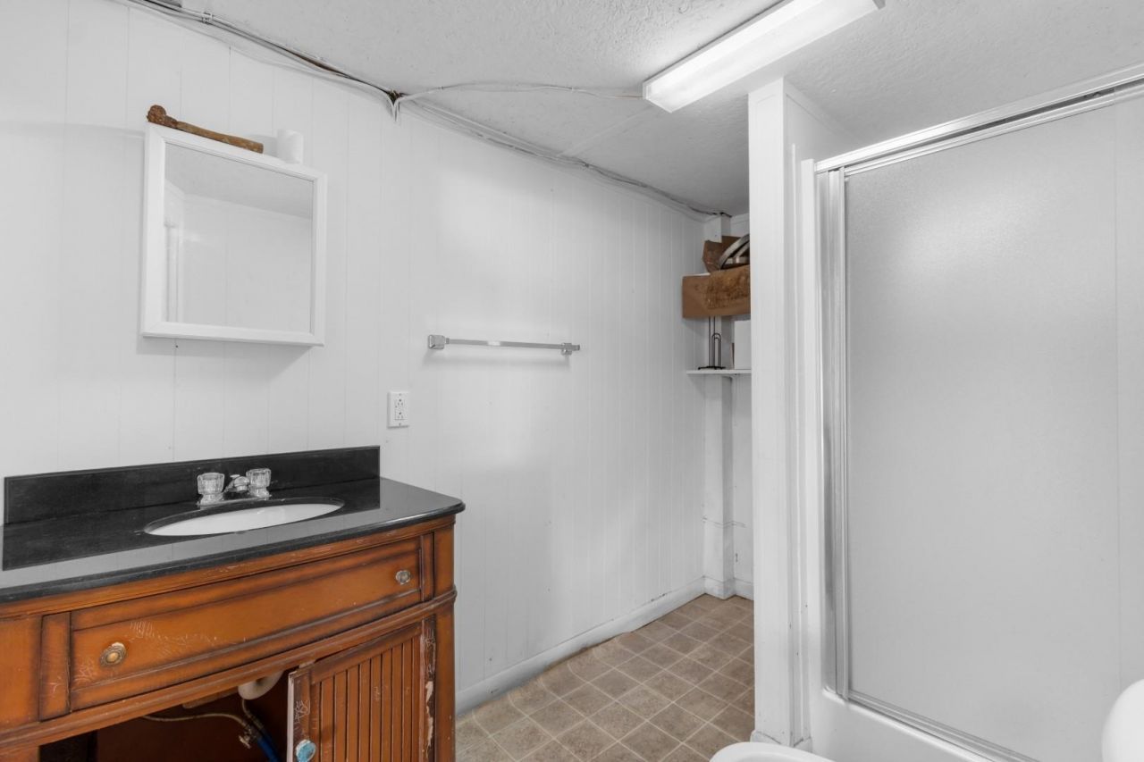 334 53rd Ave. N Photo 25