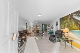 334 53rd Ave. N photo 4