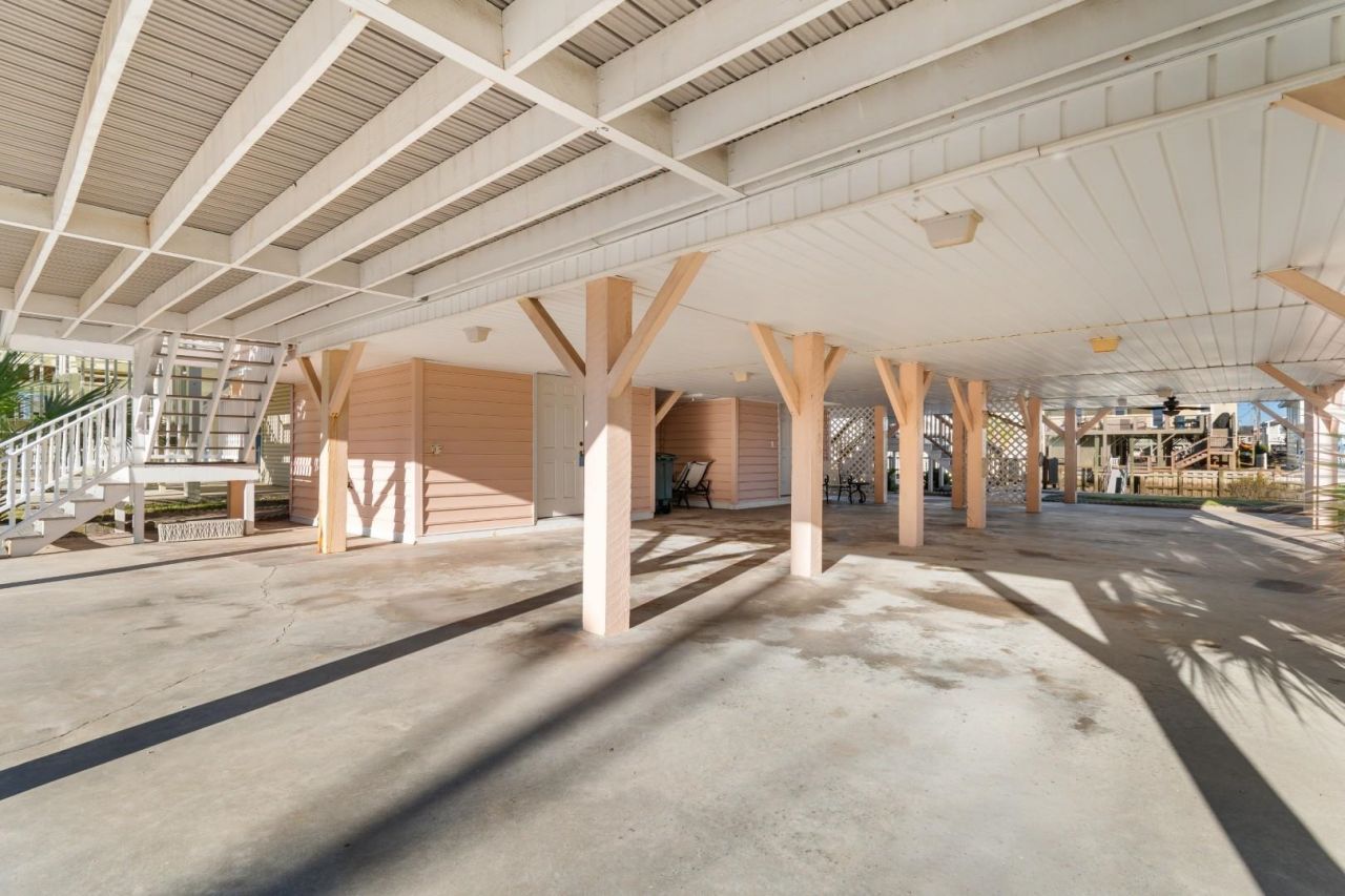 334 53rd Ave. N Photo 30