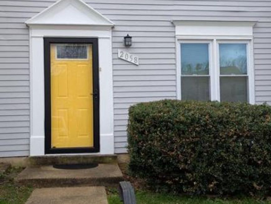 2058 N Anvil Lane, Temple Hills, MD 20748 Main Photo