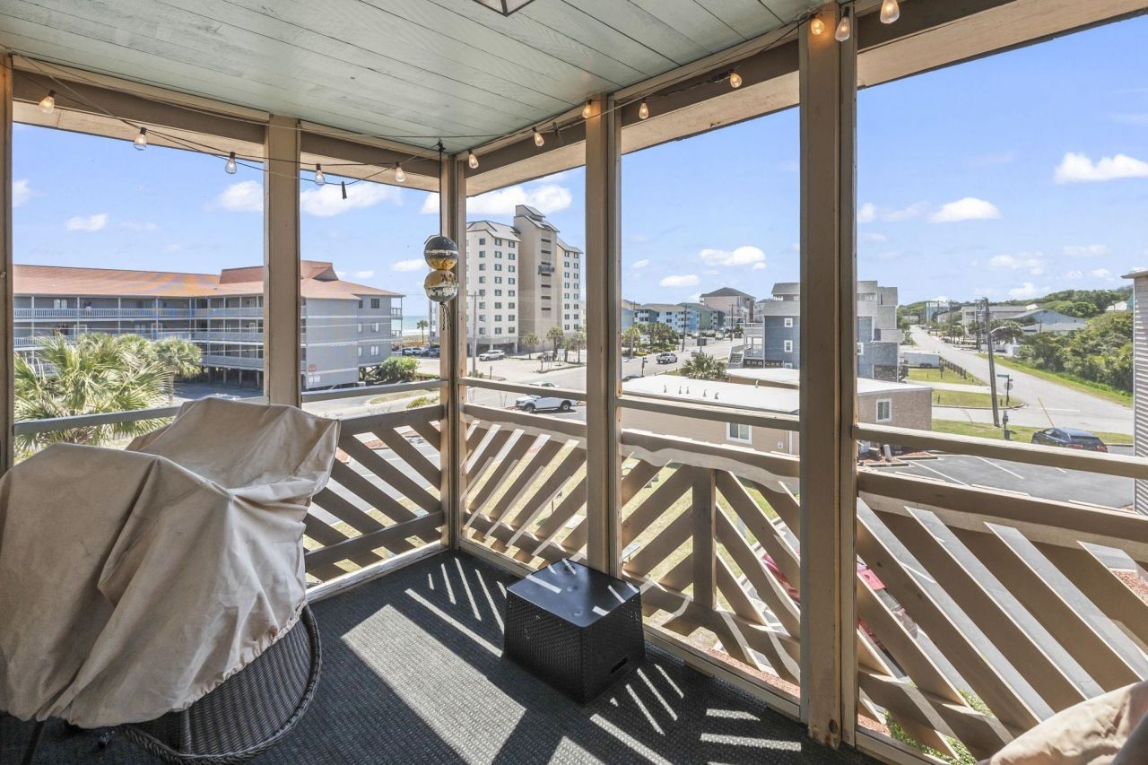 609 Hillside Dr. S Photo 11