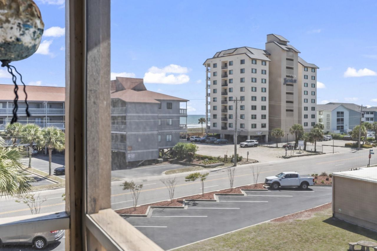 609 Hillside Dr. S Photo 12