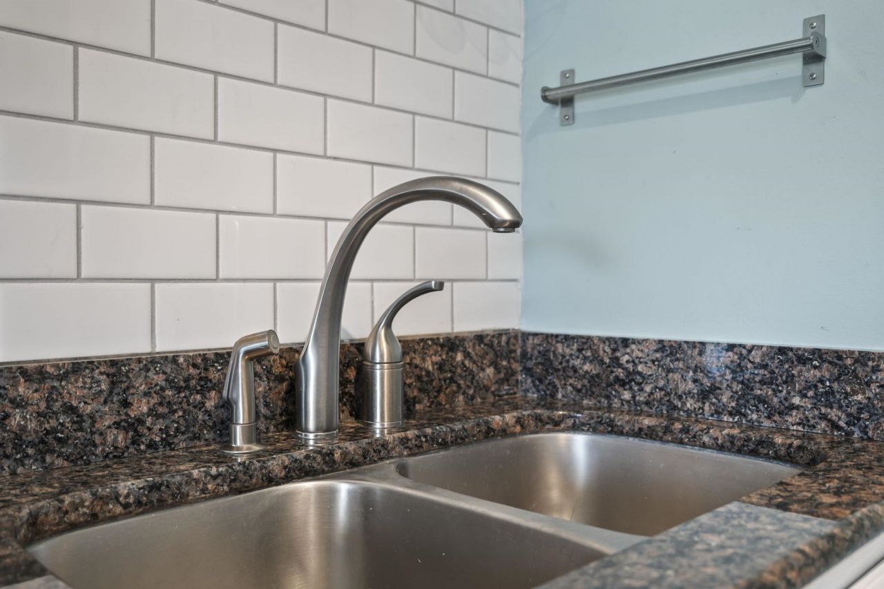 609 Hillside Dr. S Photo 17