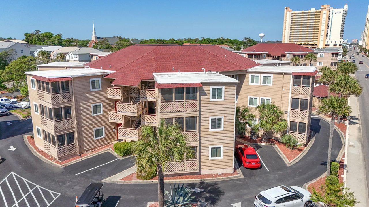 609 Hillside Dr. S Photo 2