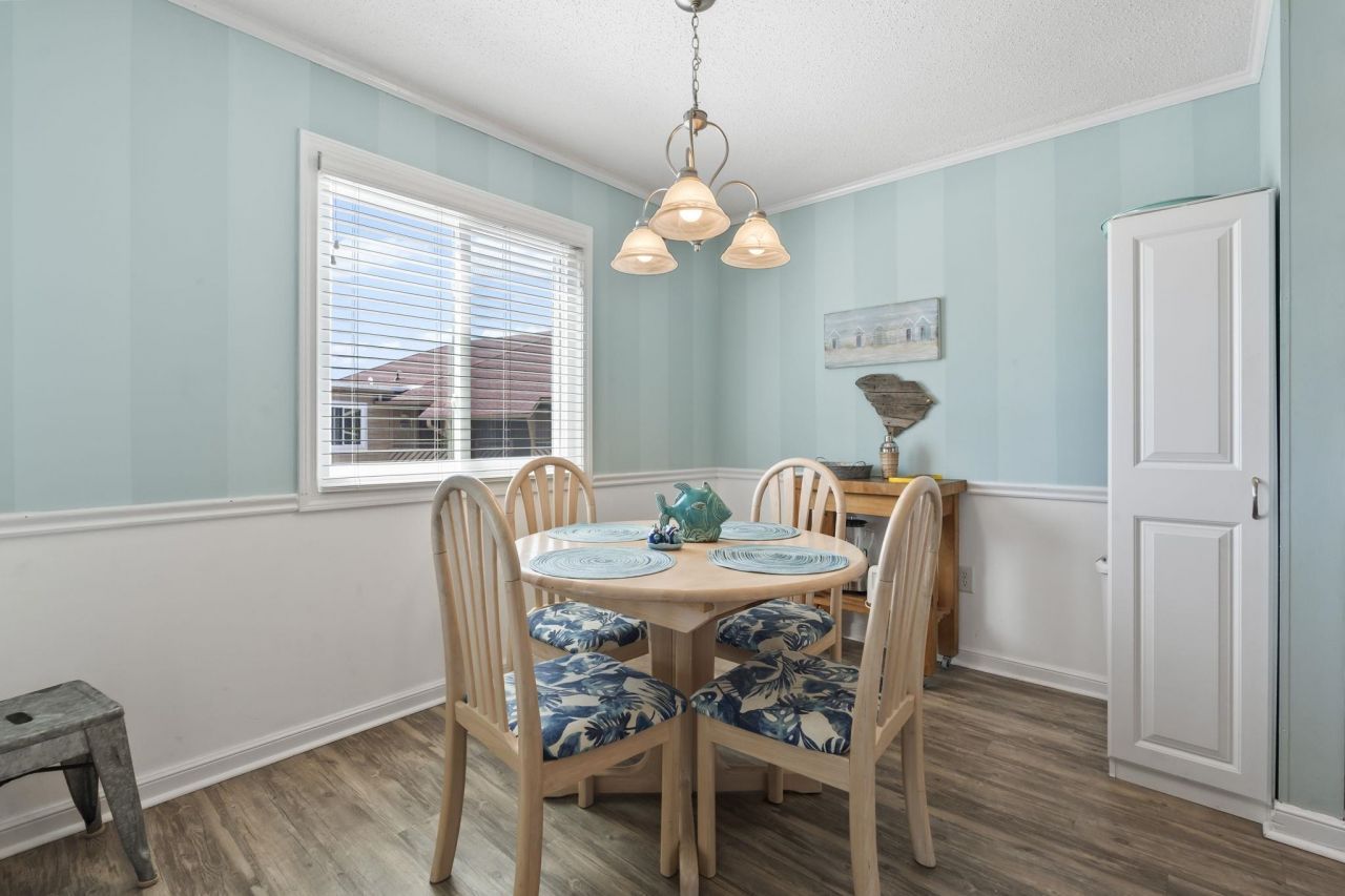 609 Hillside Dr. S Photo 20