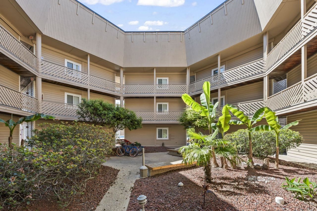 609 Hillside Dr. S Photo 30