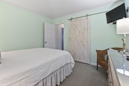 609 Hillside Dr. S photo 4