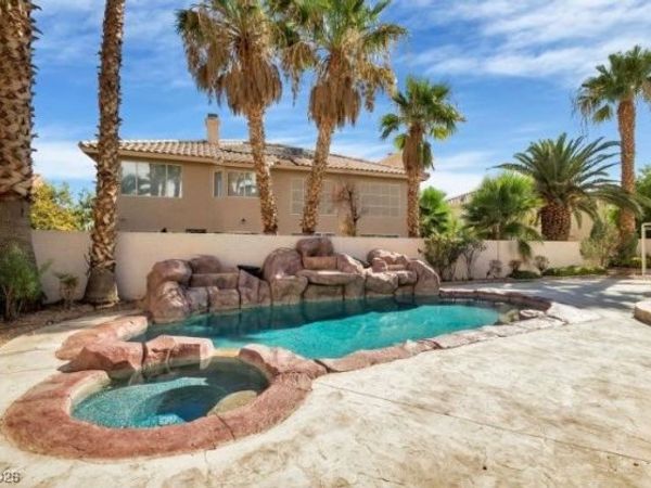 7517 Heather Knoll Circle, Las Vegas, NV 89129