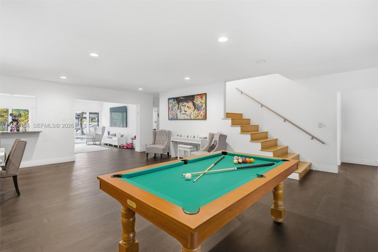 1895 NE 118th Rd, North Miami, FL 33181 Photo