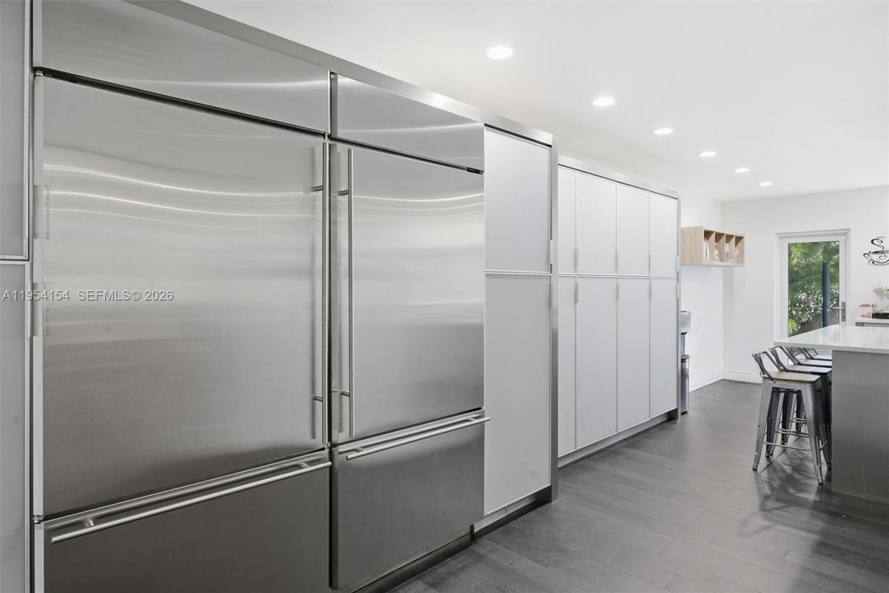 1895 NE 118th Rd, North Miami, FL 33181 Photo