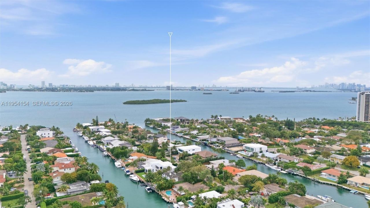 1895 NE 118th Rd, North Miami, FL 33181 Photo