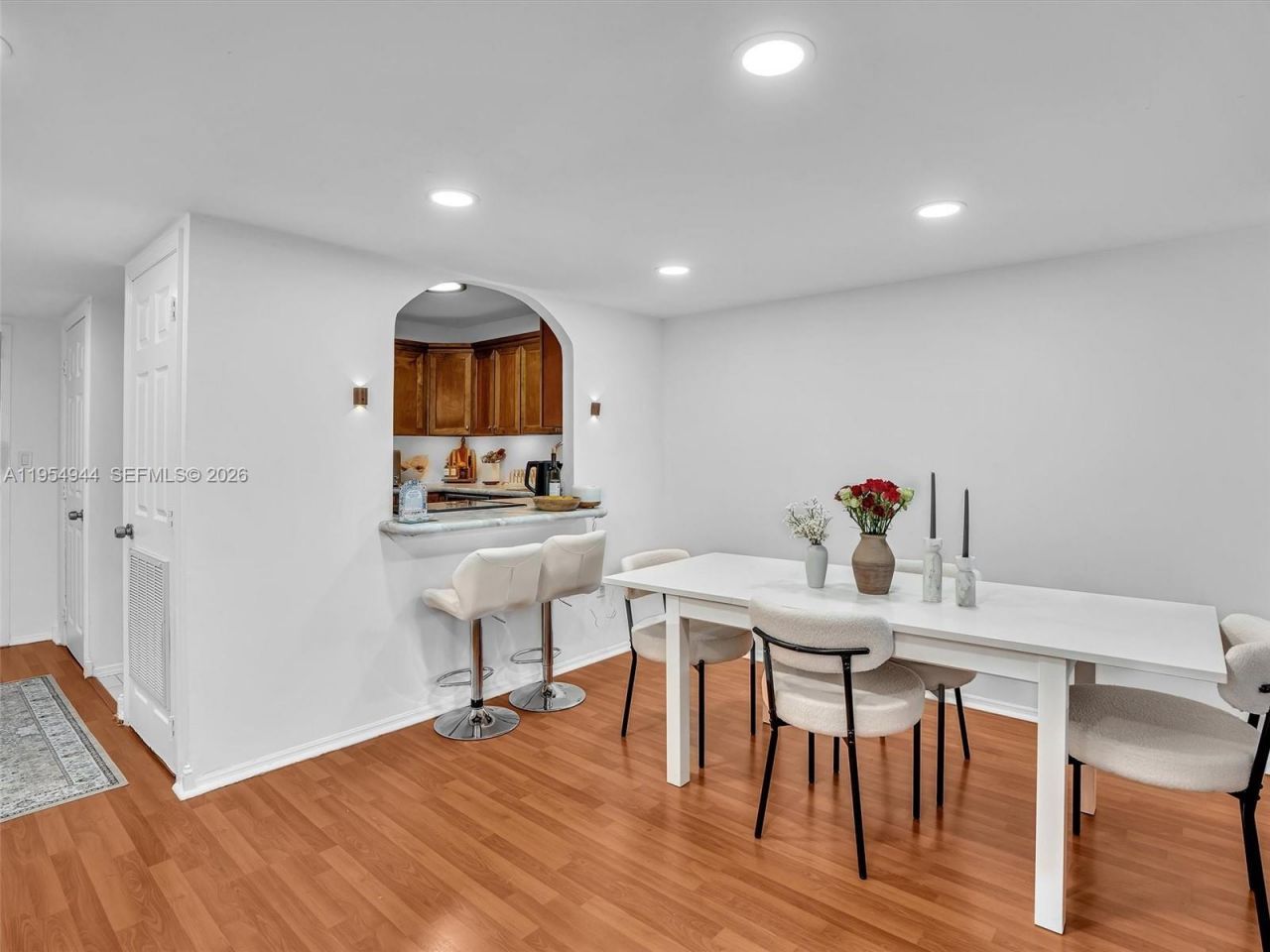 3675 N Country Club Dr , Unit 410, Aventura, FL 33180 Photo