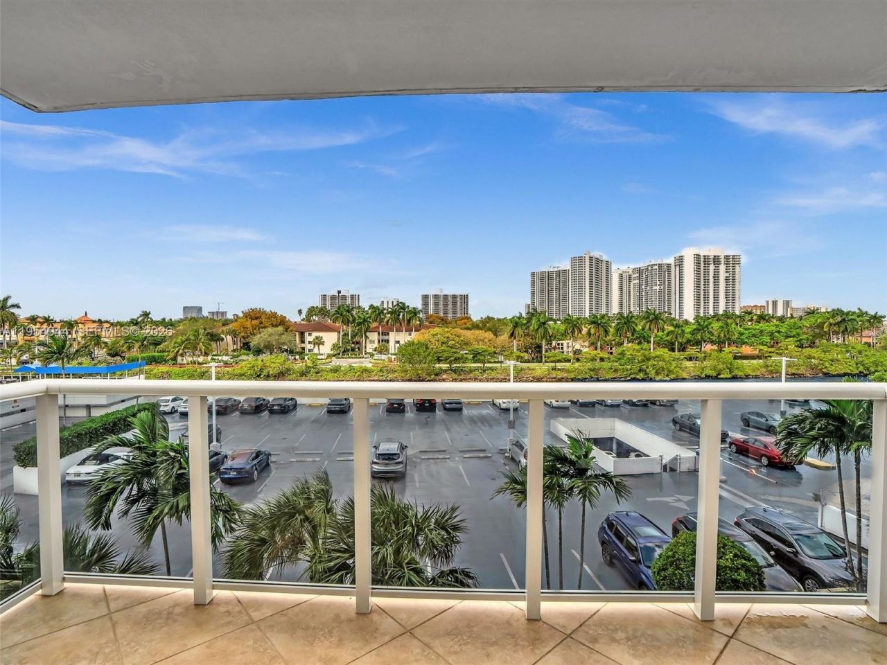 3675 N Country Club Dr , Unit 410, Aventura, FL 33180 Photo