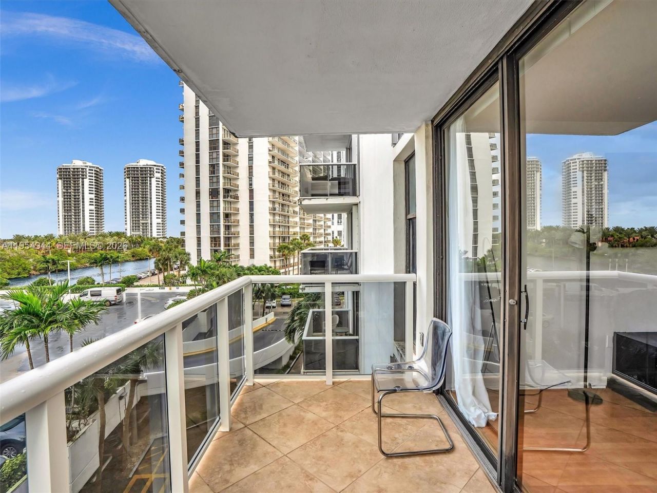 3675 N Country Club Dr , Unit 410, Aventura, FL 33180 Photo