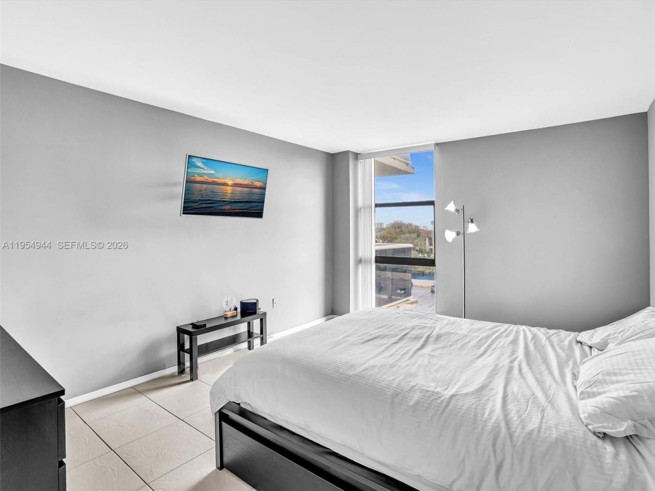 3675 N Country Club Dr , Unit 410, Aventura, FL 33180 Photo