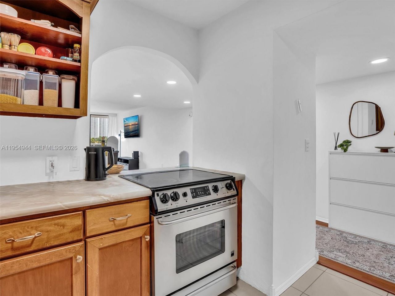 3675 N Country Club Dr , Unit 410, Aventura, FL 33180 Photo