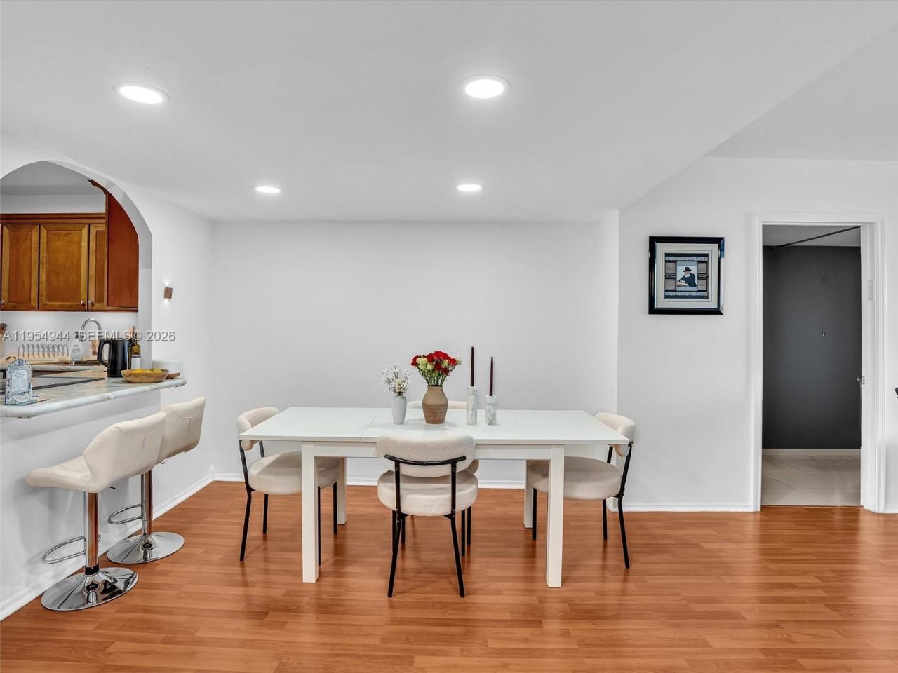 3675 N Country Club Dr , Unit 410, Aventura, FL 33180 Photo