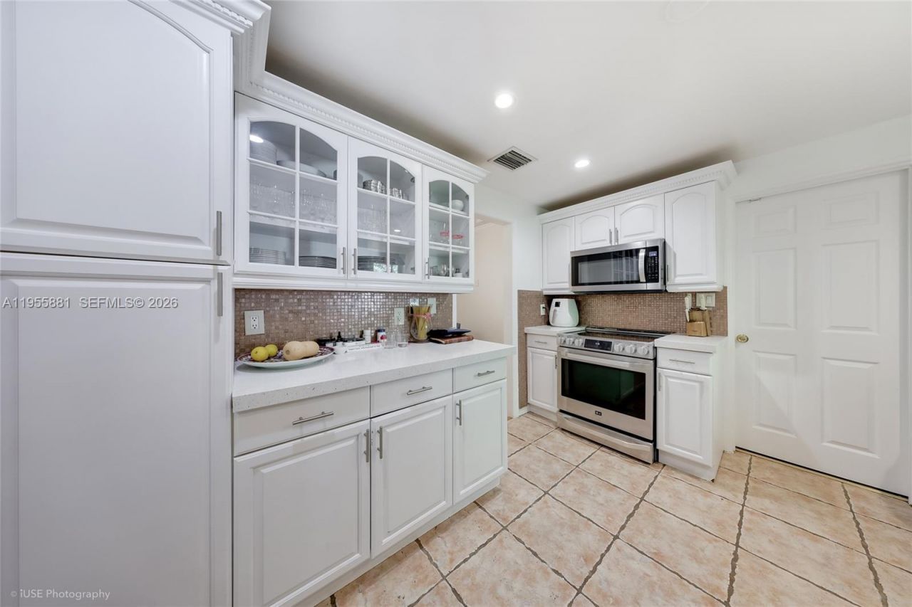 717 NE 73rd St , Miami, FL 33138 Photo