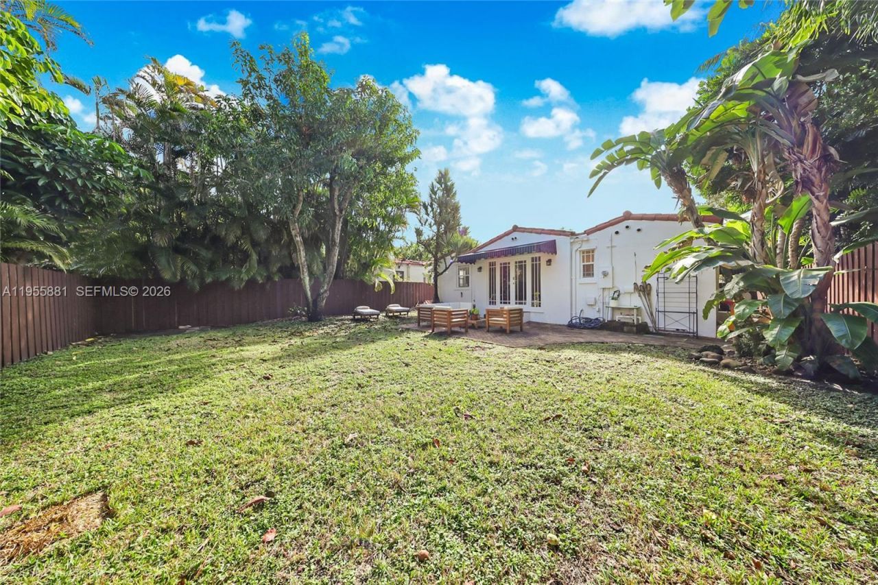 717 NE 73rd St , Miami, FL 33138 Photo