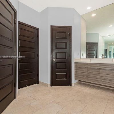 8981 NW 154th Ter, Unit 8981, Miami Lakes, FL 33018 Photo