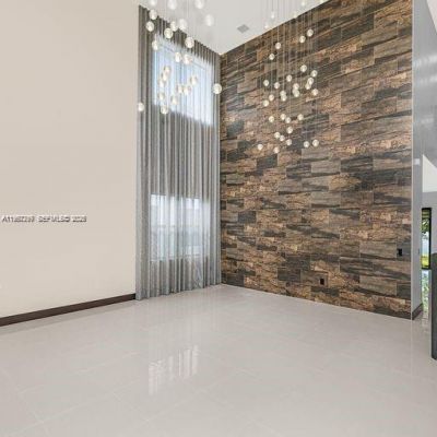 8981 NW 154th Ter, Unit 8981, Miami Lakes, FL 33018 Photo