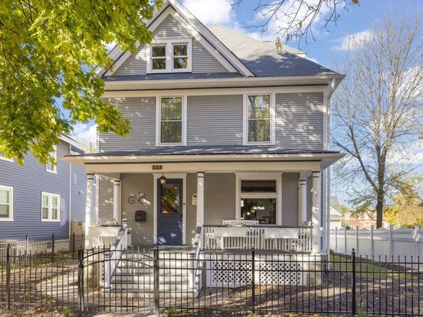 223 N Ellsworth Street, Naperville, IL 60540