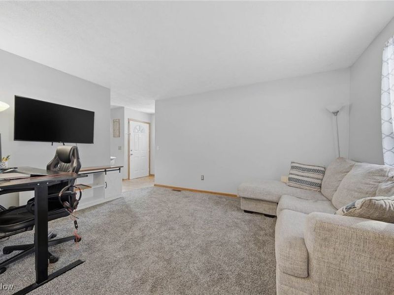 6416 Blossomwood Circle NE, Canton, OH 44721 Photo 13