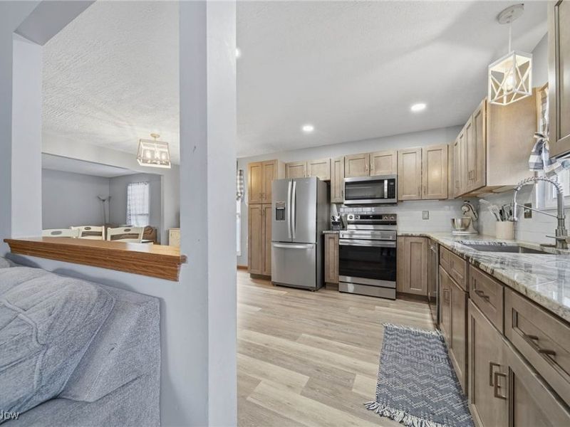 6416 Blossomwood Circle NE, Canton, OH 44721 Photo 6