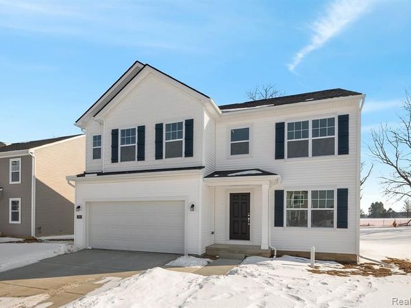 700 Knollwood Bend, Chelsea, MI 48118