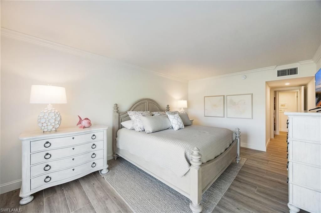 383 Harbour Dr, Unit 101, Naples, FL 34103 Photo