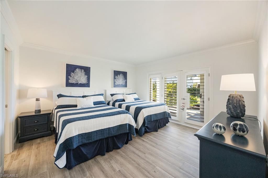 383 Harbour Dr, Unit 101, Naples, FL 34103 Photo