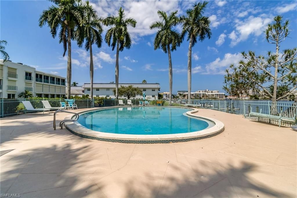 383 Harbour Dr, Unit 101, Naples, FL 34103 Photo